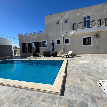 Magnifique villa avec piscine sur l’île de djerba Houmt Souk  Extérieur photo