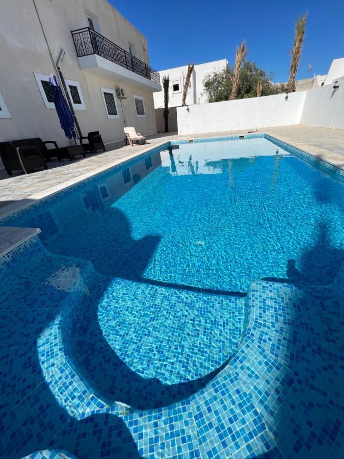 Magnifique villa avec piscine sur l’île de djerba Houmt Souk  Extérieur photo