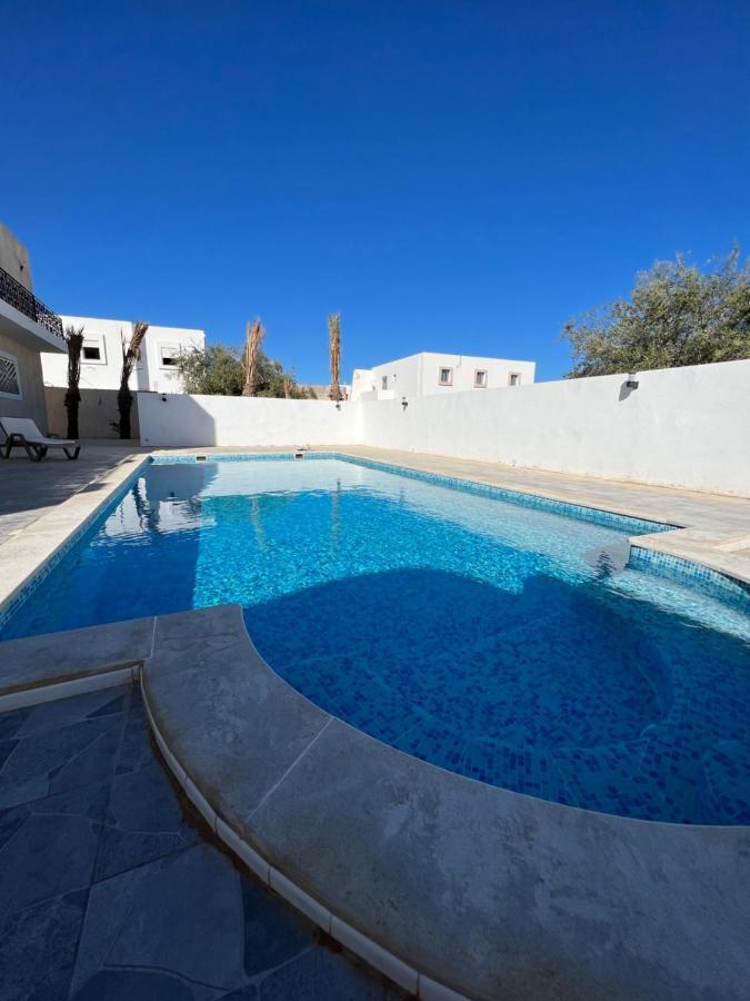Magnifique villa avec piscine sur l’île de djerba Houmt Souk  Extérieur photo