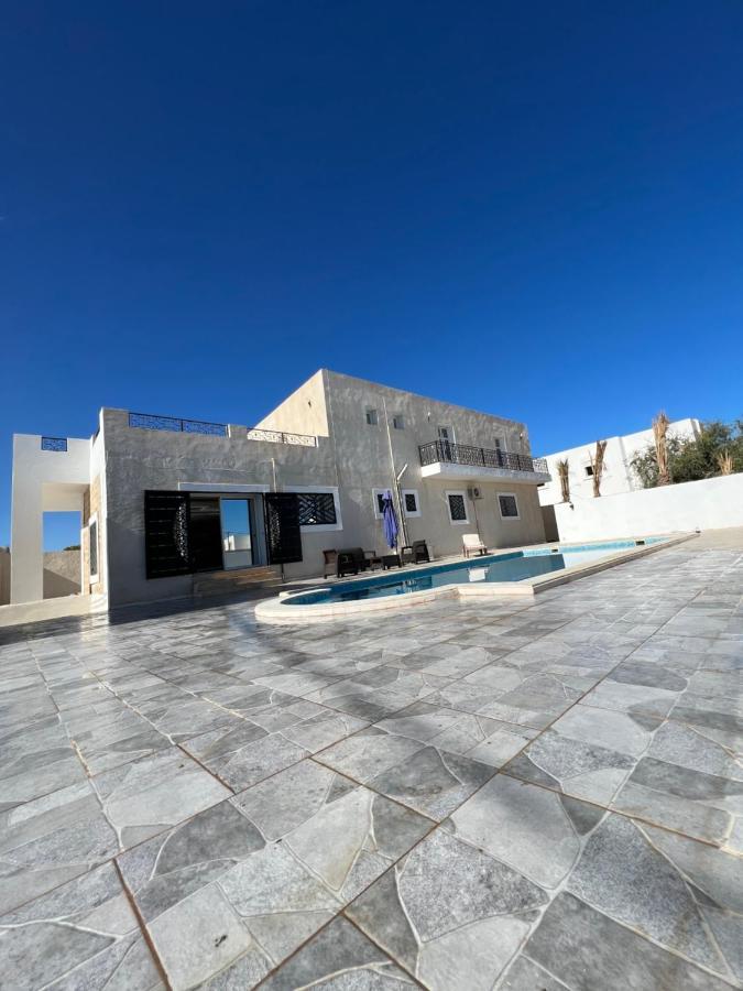 Magnifique villa avec piscine sur l’île de djerba Houmt Souk  Extérieur photo